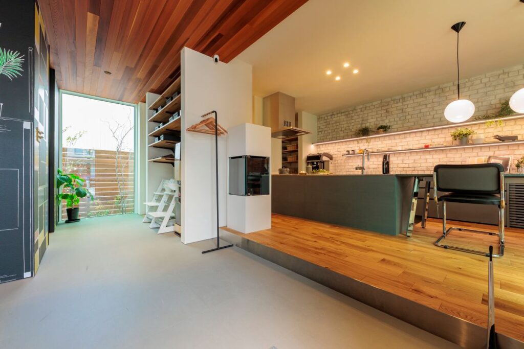 キッチン横に土間のある空間